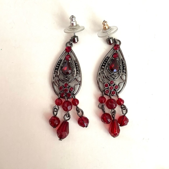 Chicos red beaded necklace and earrings - Picture 5 of 5